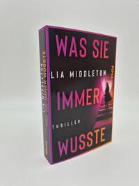 Außenansicht des Buches „Was sie immer wusste“