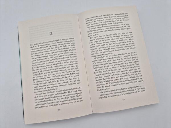 Außenansicht des Buches „Der Symbiont“