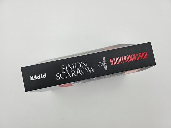 Innenansicht des Buches „Nachtkommando “