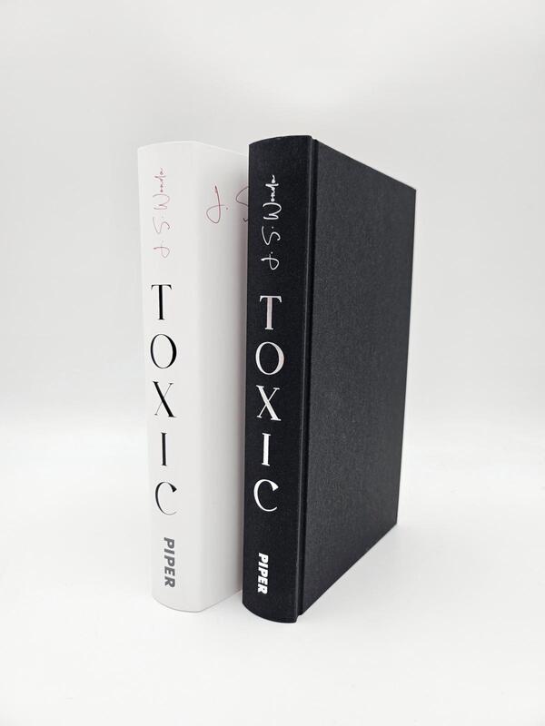 Außenansicht des Buches „Toxic“