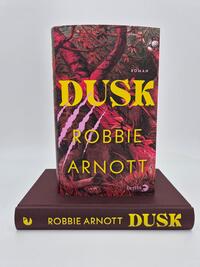 Außenansicht des Buches „Dusk“