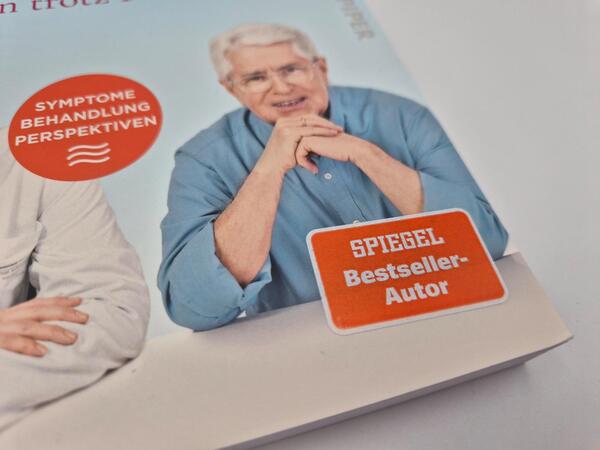 Außenansicht des Buches „„Dann zitter ich halt“ – Leben trotz Parkinson“