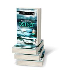 Bücherstapel des Buches „Kalter Sog: Ostsee“