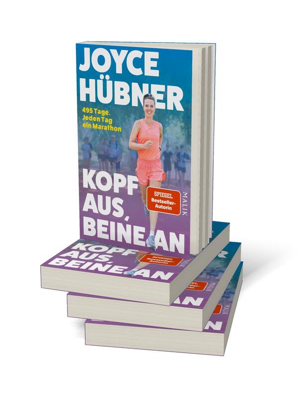 Bücherstapel des Buches „Kopf aus, Beine an“