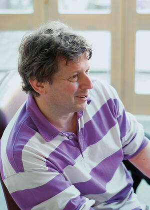 Peter F. Hamilton