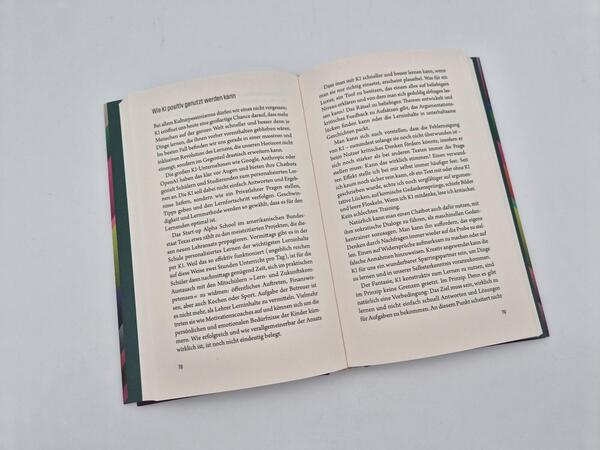 Außenansicht des Buches „Bequeme neue Welt“