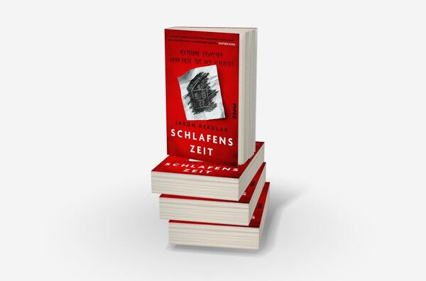 Bücherstapel des Buches „Schlafenszeit – Albträume erwachen, wenn diese Tür sich schließt“