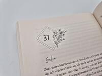 Außenansicht des Buches „The Calmest Kind of Storm“