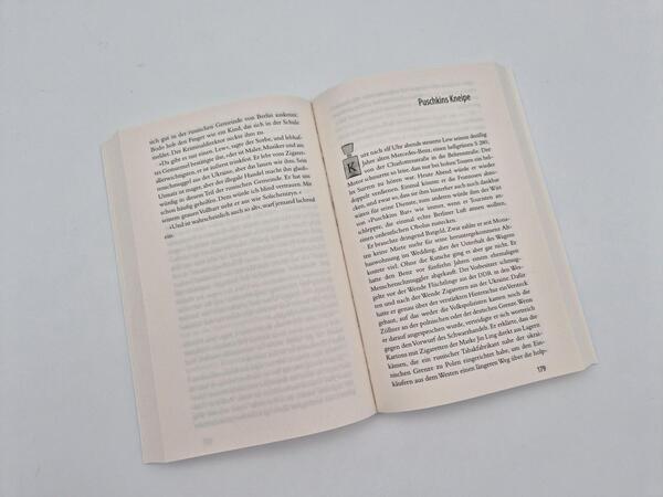 Außenansicht des Buches „Das achte Paradies“