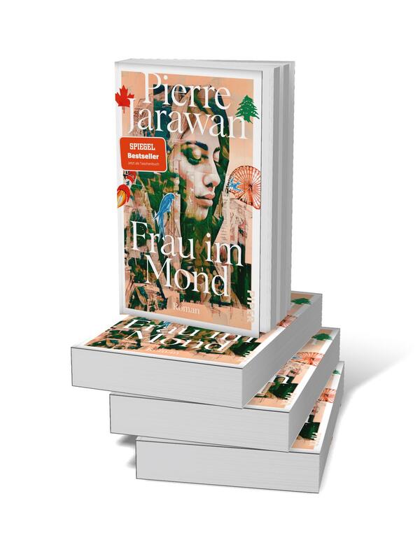 Bücherstapel des Buches „Frau im Mond“