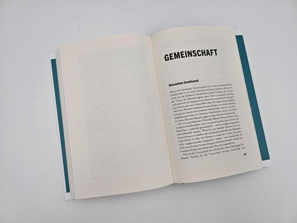 Außenansicht des Buches „Klasse“