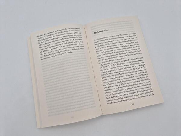 Außenansicht des Buches „Frau im Mond“