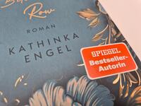 Außenansicht des Buches „Exposing Billionaires’ Row“