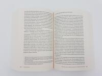 Innenansicht des Buches „Gewalt und Mitgefühl“
