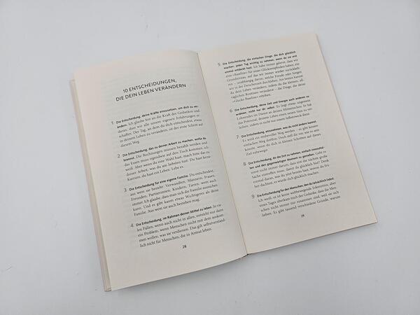 Innenansicht des Buches „The Truth About Everything“