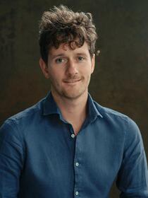 Robbie  Arnott