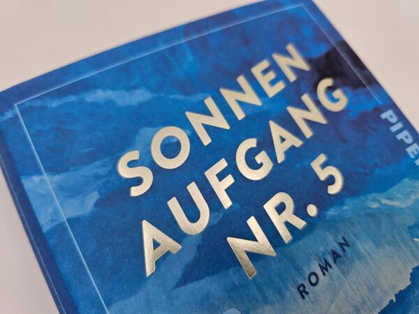 Außenansicht des Buches „Sonnenaufgang Nr. 5“
