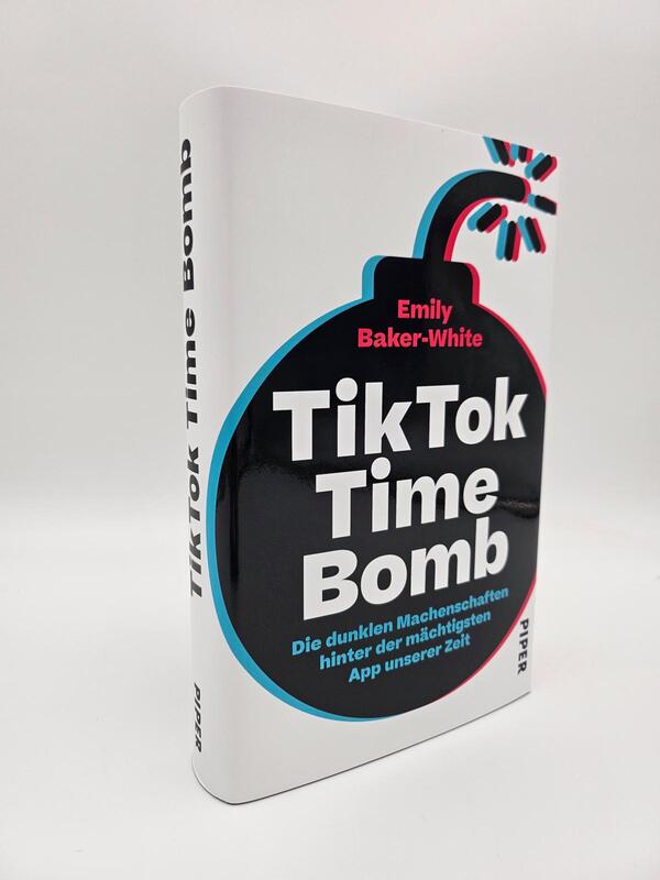 Außenansicht des Buches „TikTok Time Bomb“