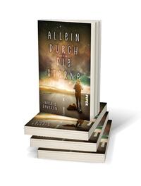 Bücherstapel des Buches „Allein durch die Sterne“