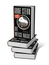 Bücherstapel des Buches „Die weiße Nacht“