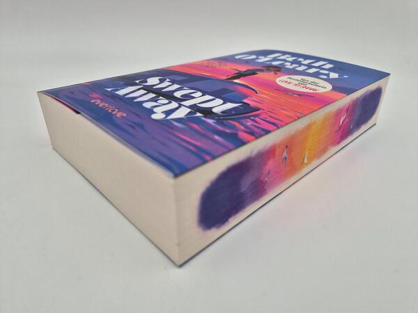 Außenansicht des Buches „Swept away – Nach dieser Nacht ist Abtauchen unmöglich“