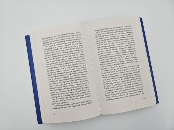 Außenansicht des Buches „Proust. Familienroman“