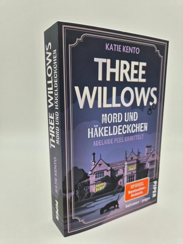 Außenansicht des Buches „Three Willows: Mord und Häkeldeckchen“