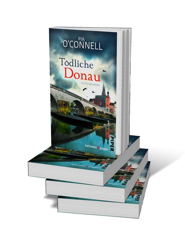 Bücherstapel des Buches „Tödliche Donau“