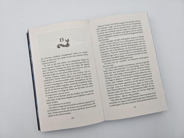 Außenansicht des Buches „All the Stars and Teeth“