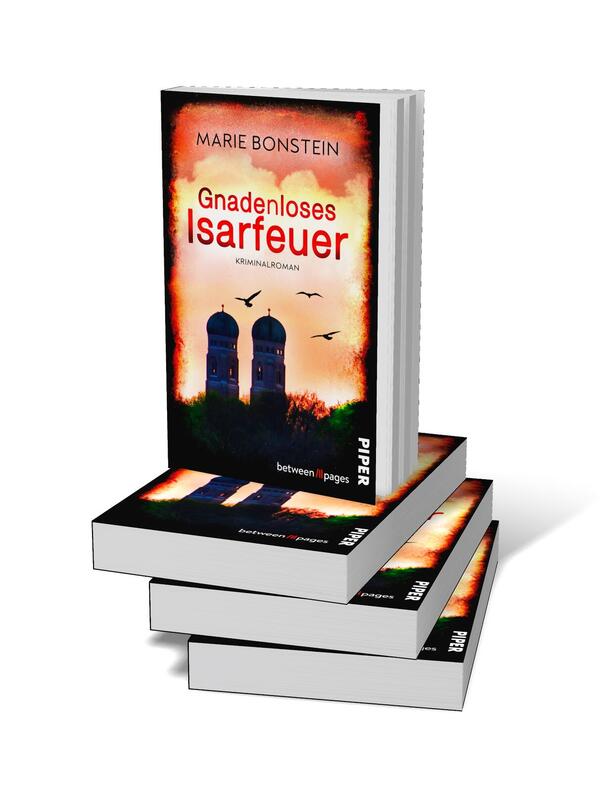 Bücherstapel des Buches „Gnadenloses Isarfeuer“
