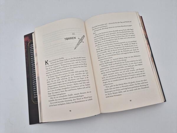 Außenansicht des Buches „Verity Guild (Deluxe-Ausgabe)“