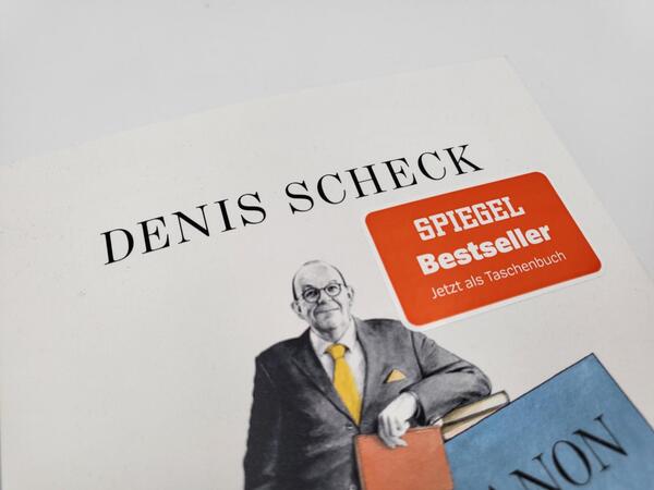 Innenansicht des Buches „Schecks Kanon“