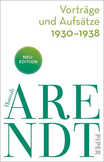 Das Buchcover zeigt einen minimalistischen weißen Hintergrund. Oben steht in einer sanften, grünen Schrift „Vorträge und Aufsätze 1930–1938“. In der Mitte des Covers hebt sich der Name „Hannah Arendt“ in einer kombinierten Schriftart ab, wobei das „AREND“ groß und in einem kräftigen Grün gestaltet ist. Der Text vermittelt eine sachliche und elegante Atmosphäre. Ein runder grüner Button mit der Aufschrift „NEU-EDITION“ befindet sich oben links auf dem Cover.