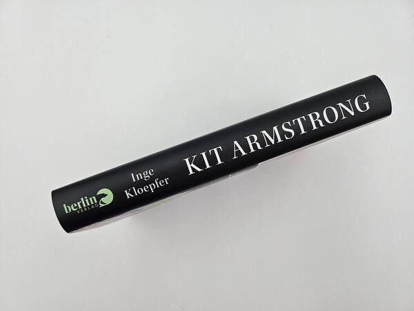 Innenansicht des Buches „Kit Armstrong – Metamorphosen eines Wunderkinds“