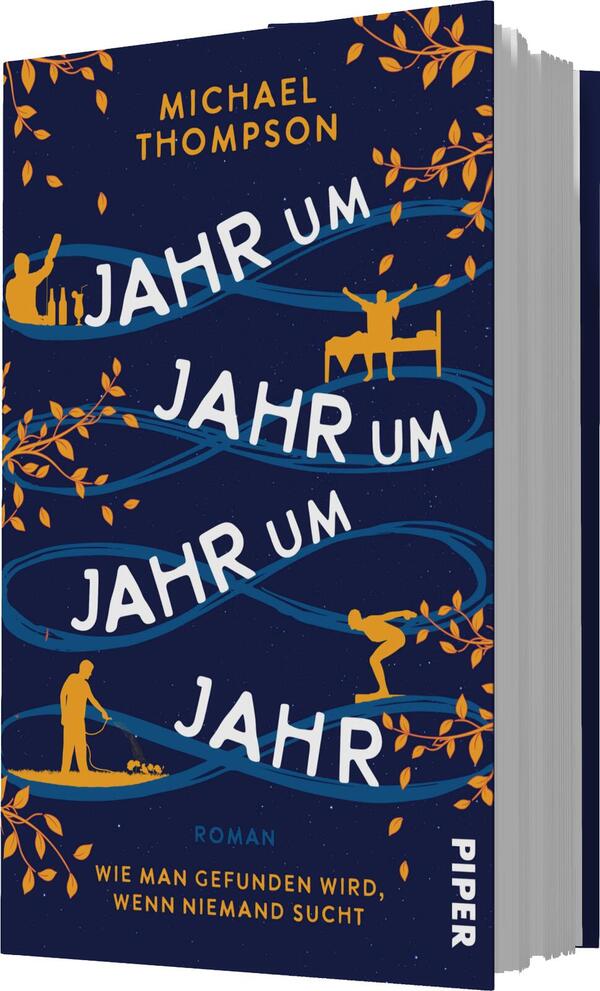 Das Buchcover zeigt einen dunklen Hintergrund in einem tiefen Blau. In der Mitte verlaufen geschwungene, hellblaue Linien, die das Wort „Jahr“ mehrfach und abwechslungsreich anordnen. Die Buchstaben sind in Weiß gehalten und fallen durch ihre unterschiedliche Größe auf. Um diese Linien sind stilisierte, goldene Blätter und kleine Illustrationen von Personen, die verschiedene Tätigkeiten ausführen, platziert. Oben auf dem Cover steht der Autorname „Michael Thompson“ in einer klaren, weißen Schrift. Unten befindet sich der Untertitel „Wie man gefunden wird, wenn niemand sucht“ in einer schlichten Schriftart.