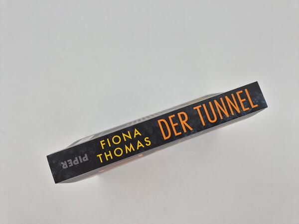 Außenansicht des Buches „Der Tunnel“