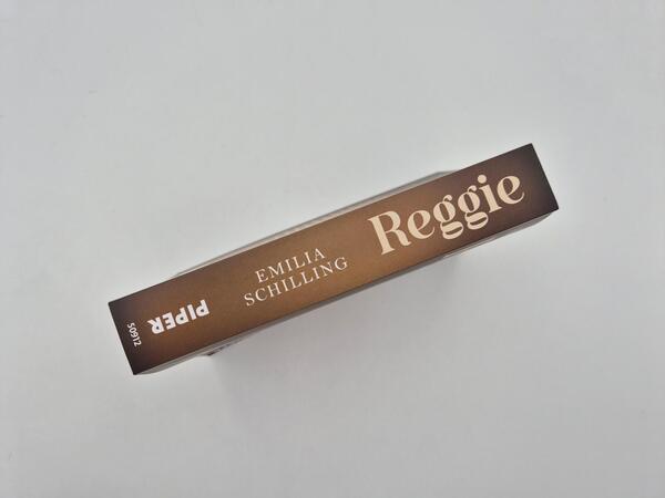 Außenansicht des Buches „Reggie“