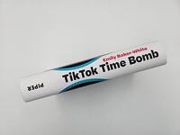 Außenansicht des Buches „TikTok Time Bomb“