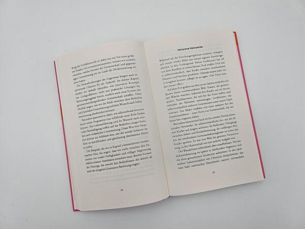 Außenansicht des Buches „Gemeinsam statt einsam“