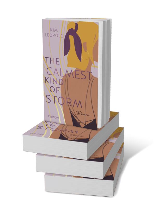 Bücherstapel des Buches „The Calmest Kind of Storm“