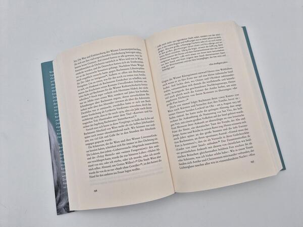 Außenansicht des Buches „„Zwei Menschen sind in mir““