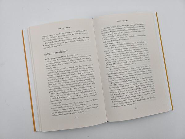 Außenansicht des Buches „TRUST“