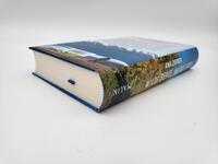 Innenansicht des Buches „Wilde Berge, weites Land“