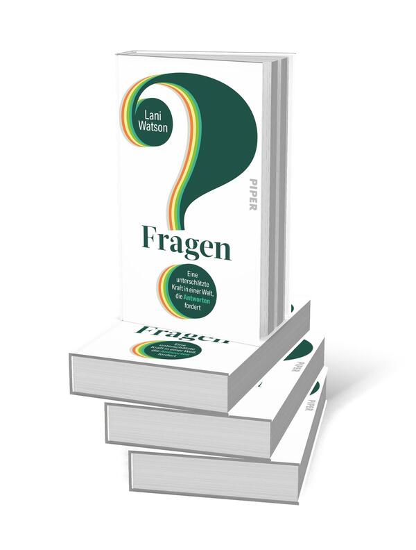 Bücherstapel des Buches „Fragen“