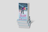 Bücherstapel des Buches „The Chase – Gegensätze ziehen sich an“