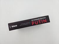 Innenansicht des Buches „Schwarzbuch Putin“