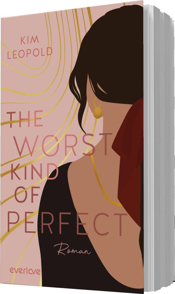 Das Buchcover zeigt eine stilisierte Illustration einer Frau mit dunklen Haaren und einem roten Haargummi. Hinter ihr verlaufen sanfte, geschwungene Linien in verschiedenen Beige- und Rosatönen, die eine harmonische Atmosphäre schaffen. Der Titel „THE WORST KIND OF PERFECT“ ist in großer, pinkfarbener Schrift prominent platziert, während der Untertitel „Roman“ in einer kleineren Schrift darunter steht. Der Autorenname „KIM LEOPOLD“ ist oben auf dem Cover in schlichter, heller Schrift gehalten.