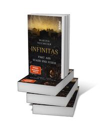 Bücherstapel des Buches „Infinitas – Pakt aus Staub und Feuer“