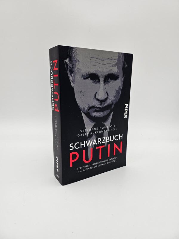 Innenansicht des Buches „Schwarzbuch Putin“