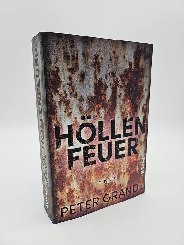 Innenansicht des Buches „Höllenfeuer“